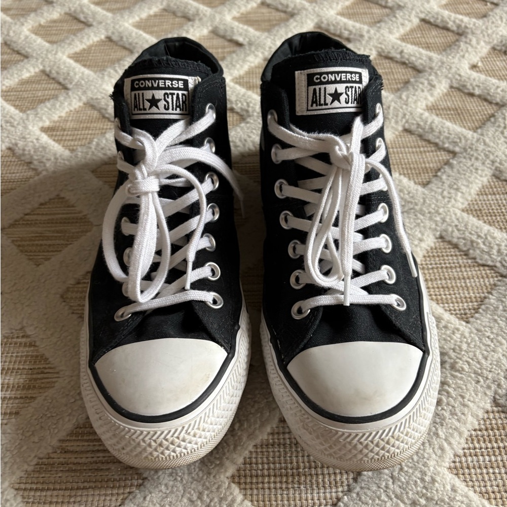 Converse - Picture 2 of 5